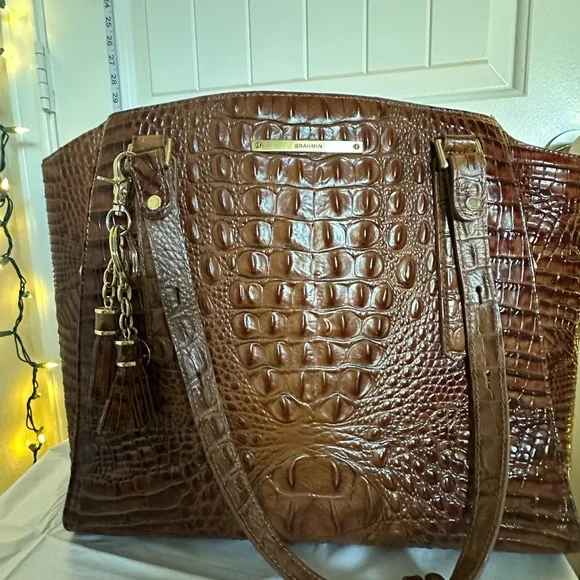 Elegant Brahmin Crocodile-Embossed Tote Bag - Picture 8 of 12